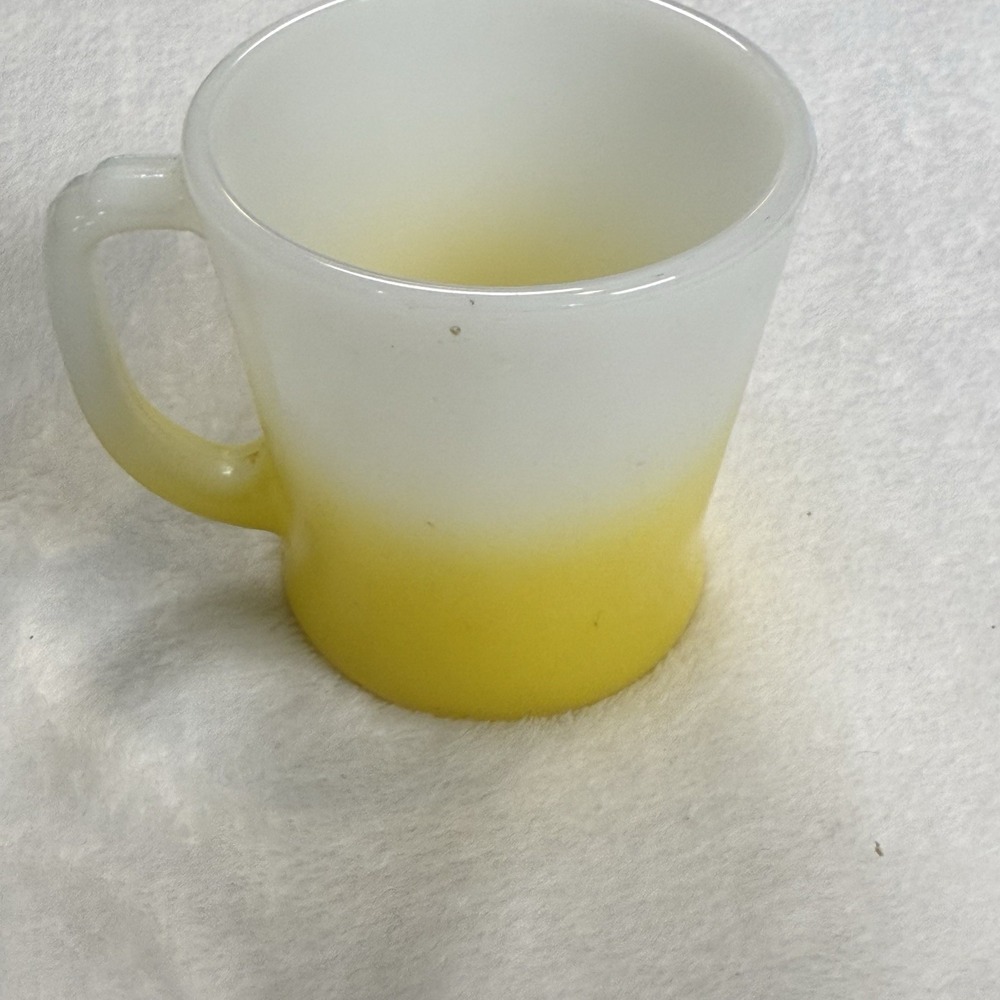 Vintage Fire King Yellow Ombre D Handle Mug Anchor Hocking Milk Glass USA